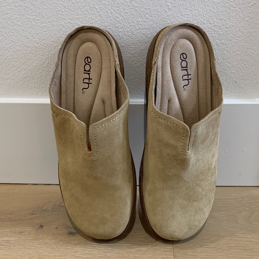 Earth Beige Suede Mules